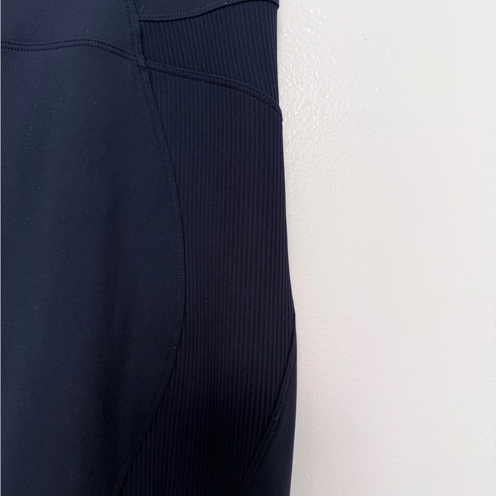 Lululemon Leggings Bundle Size 6 Navy and Camo print - Picture 6 of 6